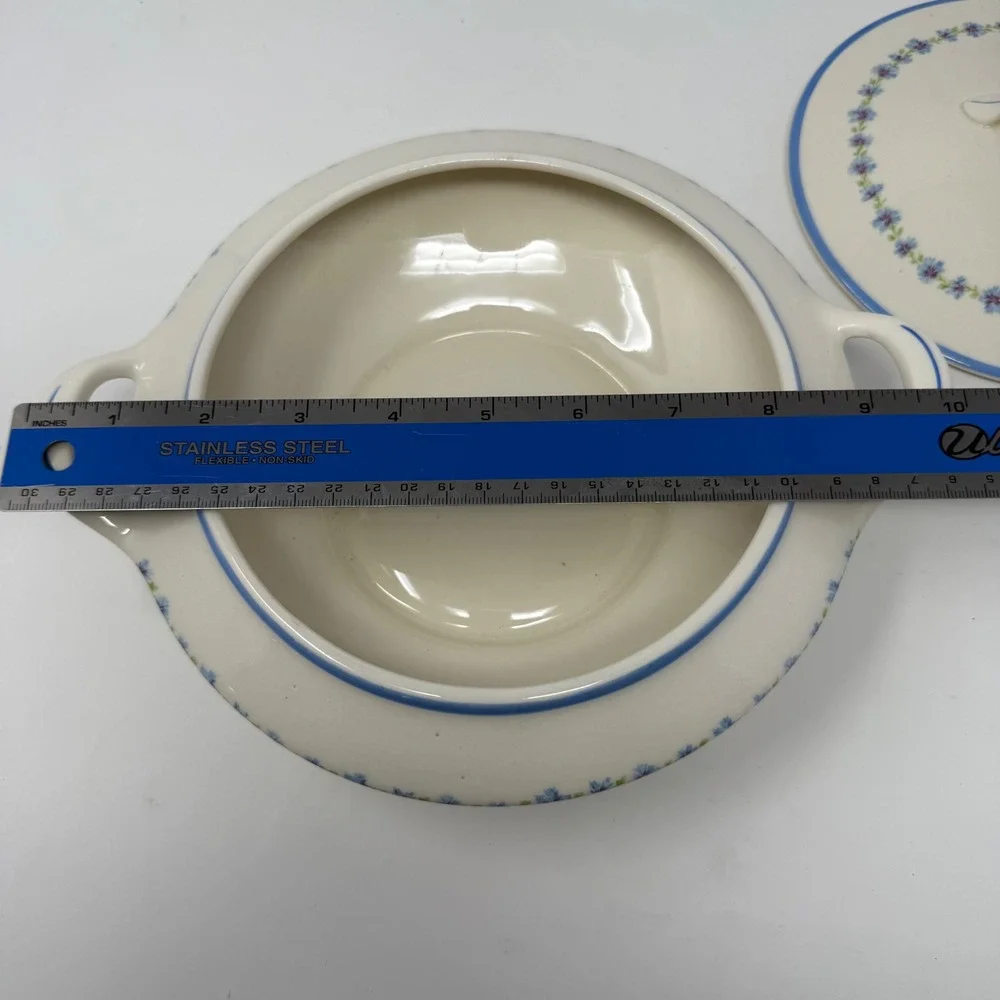 Canonsburg Pottery Bonnie Blue Covered‎ Vegetable Casserole Dish Floral Blue Rim